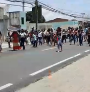 [Vídeo] Familiares de reeducandos protestam na Avenida Fernandes Lima