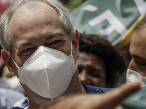 Ciro Gomes propõe 'trégua de Natal' entre oposição a Bolsonaro
