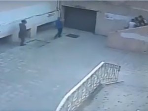 [Vídeo] Com a morte de estudante, suspeito de ter espancado o colega chora ao saber da notícia