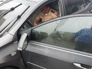 Tenente Roberto cochila enquanto dirige e atinge quatro veículos