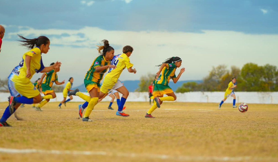 Garra e determinação marcam o futebol feminino girauense durante a Copa Rainha Marta