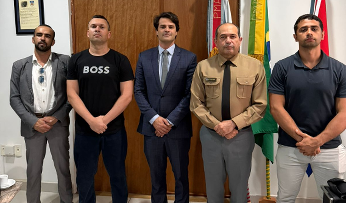 Breno Albuquerque pede promoção por ato de bravura para policiais que salvaram bebê em Arapiraca