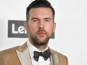 Cantor T.J. Osborne assume-se homossexual