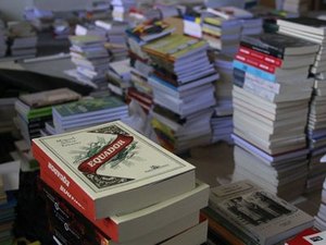 Estado entrega kits para Bibliotecas Públicas de 30 municípios