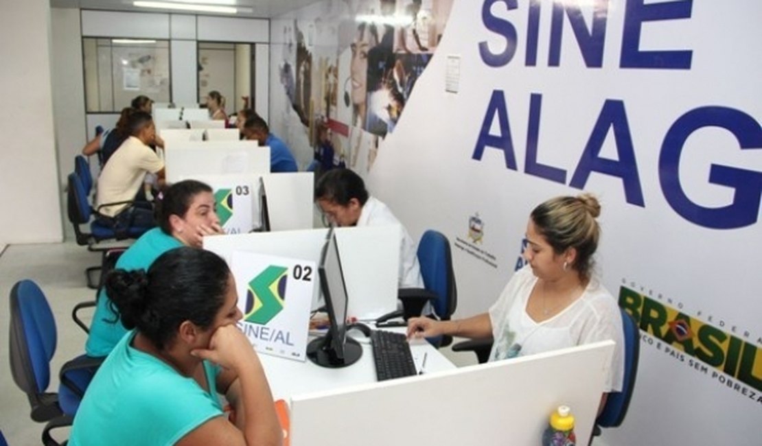AeC ainda tem 480 vagas para atendente em Arapiraca AL