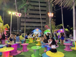 Vila das Crianças encanta o público com luzes e brinquedos acessíveis