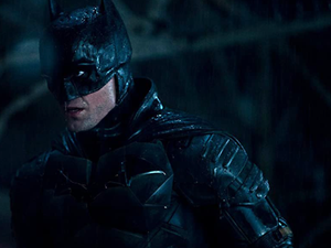 Robert Pattinson diz que origem do Batman 'não faz sentido'