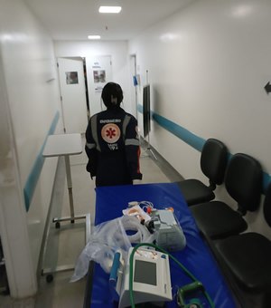 Samu Alagoas faz transferência de cinco pacientes da UTI do Sanatório