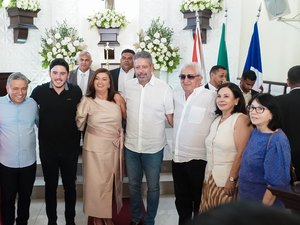 Prefeita Socorrinho expressa apoio a Arthur Lira na festa de 68 anos de Jacaré dos Homens