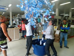 Comercial Lopes sorteou dez super prêmios da campanha de Natal