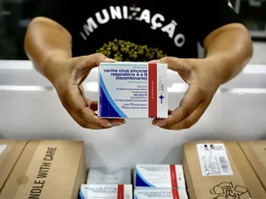 Alagoas recebe 12,4 mil doses da vacina contra vírus sincicial respiratório
