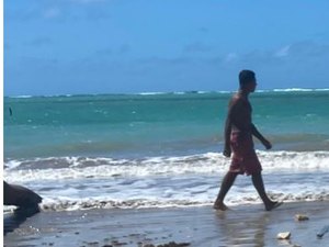 Na praia de Ipioca, homem é assaltado e sofre ferimentos de faca nas mãos e no rosto