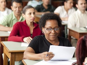 Secretaria de Educação divulga matrícula para cursos de EJA