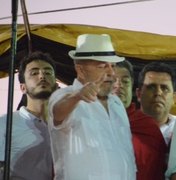 Em rede social, Renan Calheiros pede a liberdade do ex-presidente Lula