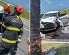 ﻿Carro colide contra coqueiro e motorista fica preso às ferragens na Av.﻿ Assis Chateaubriand