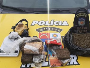Cinco armas e mais de 15 quilos de drogas são apreendidos pelo BPTran em Maceió