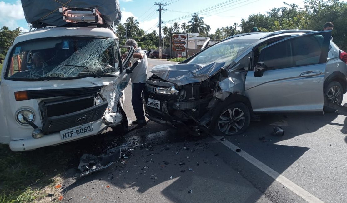 Colisão entre veículos deixa feridos em Maragogi