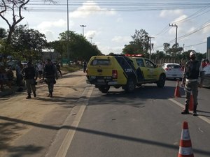 Pai e filho morrem atropelados em acidente na BR-104, em Rio Largo
