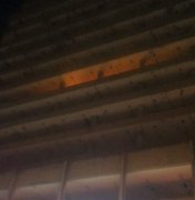 [Vídeo] Incêndio atinge três andares do antigo Edifício Palmares, em Maceió