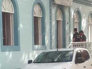 PF realiza operação em Piranhas e recolhe documentos da gestão Mellina Freitas