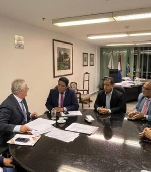 Prefeito e senador anunciam investimentos para diversas áreas de Palmeira dos Índios