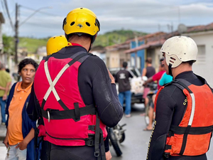 Bombeiros atendem 111 ocorrências devido às chuvas em Maceió e Rio Largo