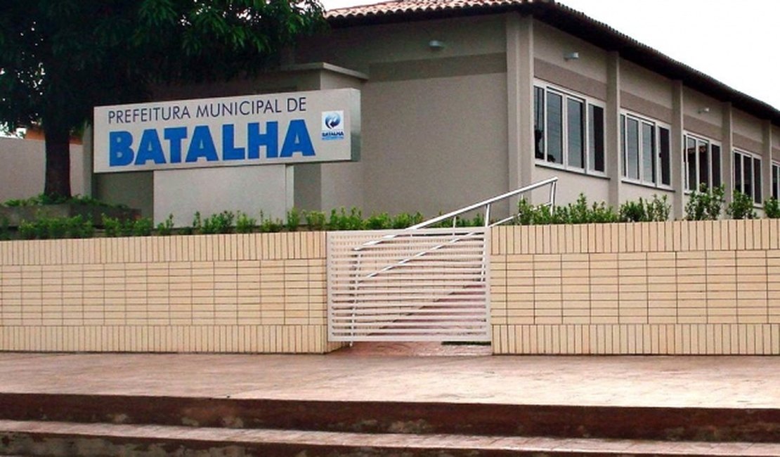 Prefeitura foi multada em R$ 830 mil por irregularidades no lixão