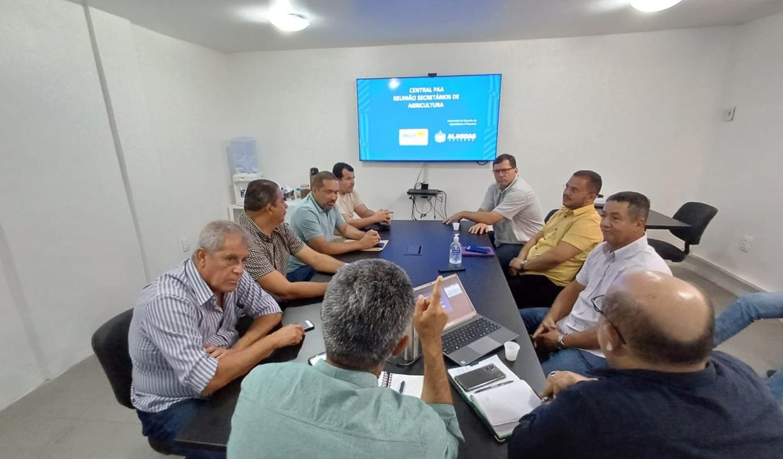 Secretário de Agricultura de Girau do Ponciano discute implantação de Central do PAA com a Emater