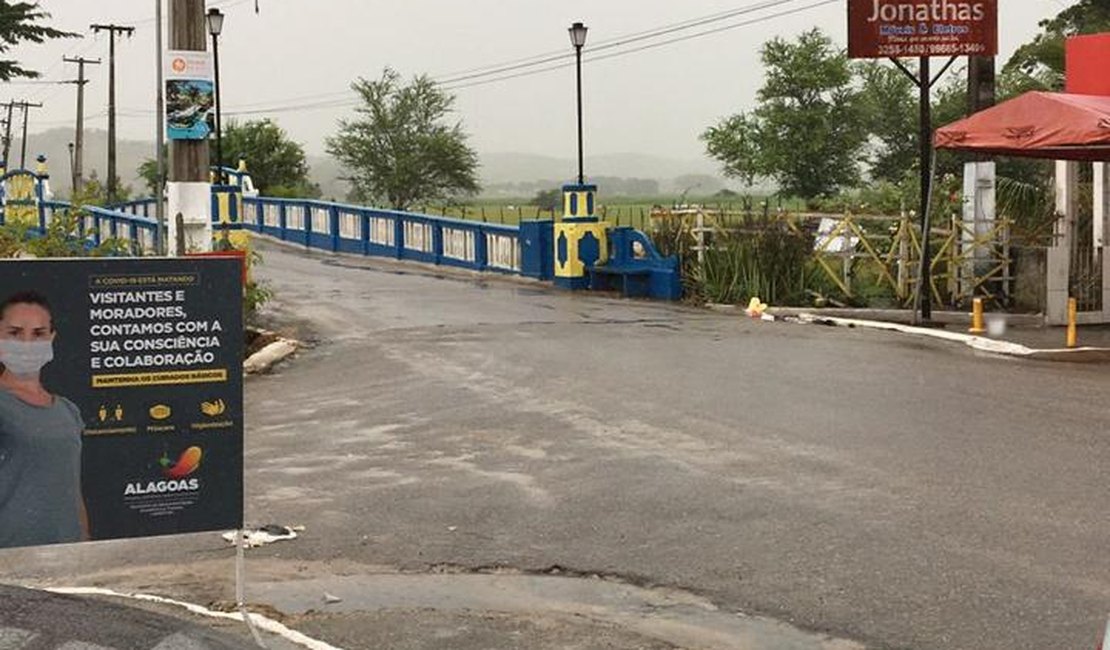 Suspeitos de tráfico abandonam moto no Passo de Camaragibe