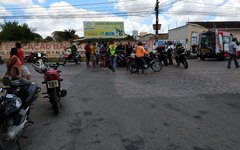 Homem fica gravemente ferido após colisão de motocicletas em Arapiraca