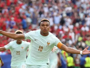 Mbappé perde pênalti, se redime com golaço, e França vence Marrocos na Copa do Mundo