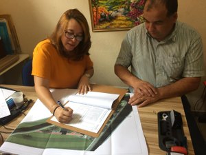 Tainá assina projeto para construção de rotatória e inserção de canteiro central no acesso à Lagoa da Canoa