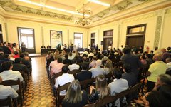 Marx Beltrão recebe alta honraria por trabalho pelo Turismo