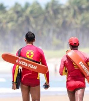 Suposto desaparecimento no mar mobiliza bombeiros em Maceió, mas homem estava apenas pescando