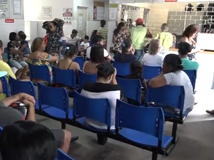 [Vídeo] Pacientes lotam unidades de saúde e hospital  com sintomas de dengue e chikungunya