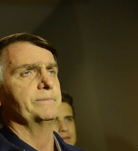 Bolsonaro é preso preventivamente pela PF por ordem de Moraes