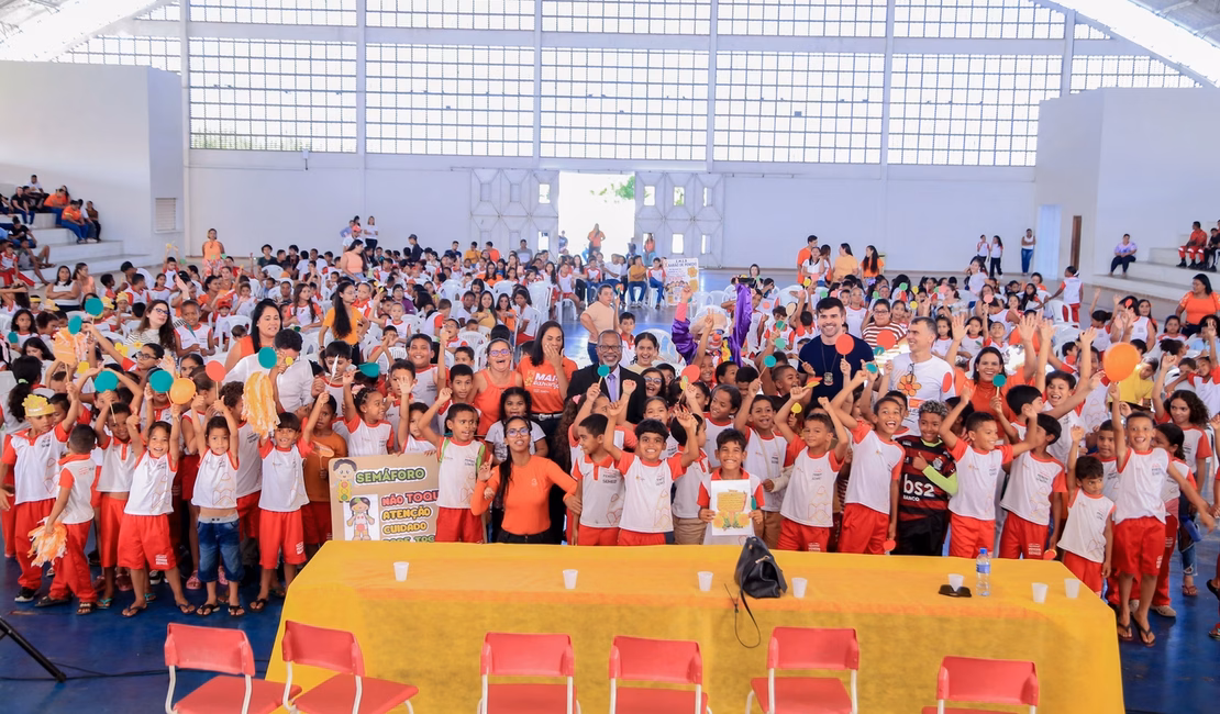 Maio Laranja: alunos da rede municipal de ensino de Penedo participam de roda de conversa