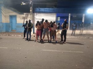 [Vídeo] Simulação de assalto em Arapiraca reúne centenas de pessoas nas ruas da cidade