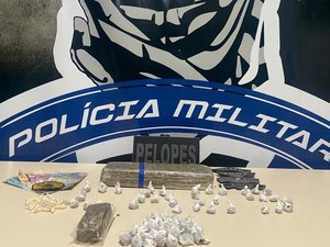 Jovem de 19 anos é preso vendendo drogas no Centro de Penedo
