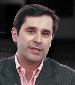 Morre o locutor Bob Floriano, voz marcante de comerciais da Casas Bahia