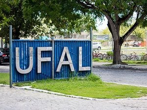 Concurso da Ufal para professor na área de Linguística e Libras inscreve até 1º de junho