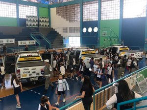 BPRv realiza ação educativa em escola da capital