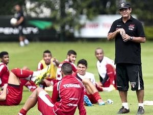 São Paulo embarca para os EUA para esquecer maratonas de 2013