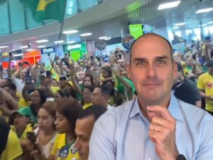 Eduardo Bolsonaro destaca recepção a Flávio em Alagoas e critica PT