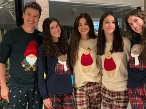 Filhas de Rodrigo Faro fazem aniversário juntas, mas não são gêmeas