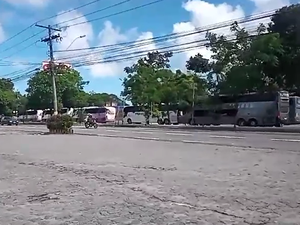 [Vídeo] Comboio de ônibus com torcedores do Fortaleza invade Maceió