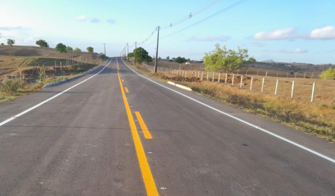 Governo de Alagoas inaugura trecho da AL-115, em São Brás