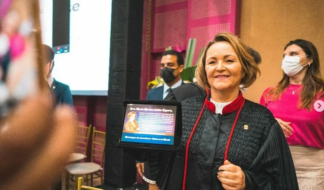 Tia de JHC, Marluce Caldas, concorre à vaga de ministra do STJ