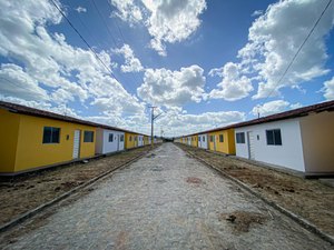 Prefeito anuncia entrega de casas populares em Matriz de Camaragibe