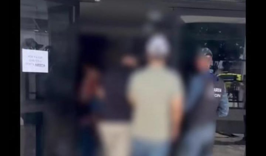 Polícia prende receptador com 88 sacos de ração desviados de agropecuária em Maceió